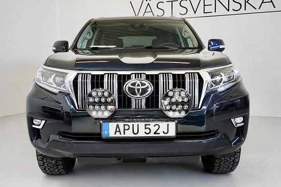 Toyota Land Cruiser 5 of 5