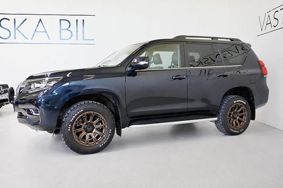 Toyota Land Cruiser 3 of 5