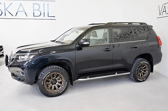 Toyota Land Cruiser 4 of 5