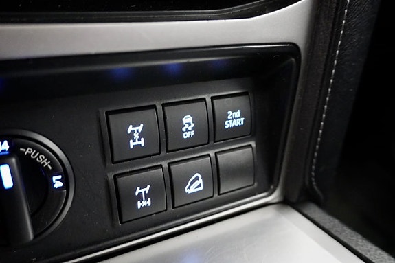 Toyota Land Cruiser 15 of 24