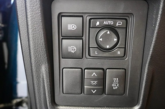 Toyota Land Cruiser 13 of 24