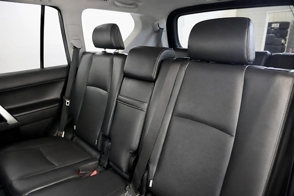 Toyota Land Cruiser 22 of 24