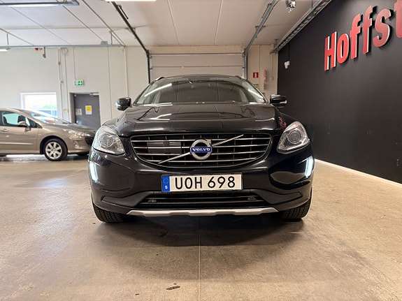 Volvo XC60 5 of 15