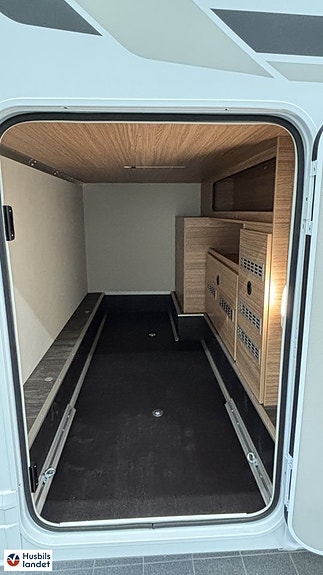 Weinsberg CaraSuite 700 DX / ALDE Face-To-Face 18 of 18