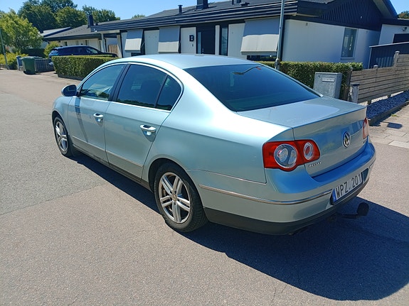 Volkswagen Passat 3 of 5