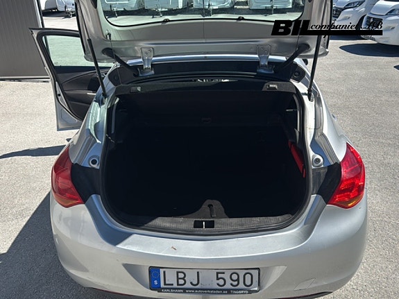 Opel Astra 14 of 15