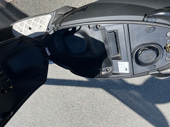 Peugeot Kisbee Black edition Moped klass 1 10 of 11