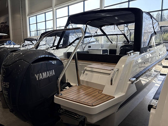 Yamarin 67 DC Premium Yamaha F225 XCB 3 of 8
