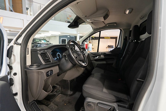 Ford Transit Custom 12 of 20