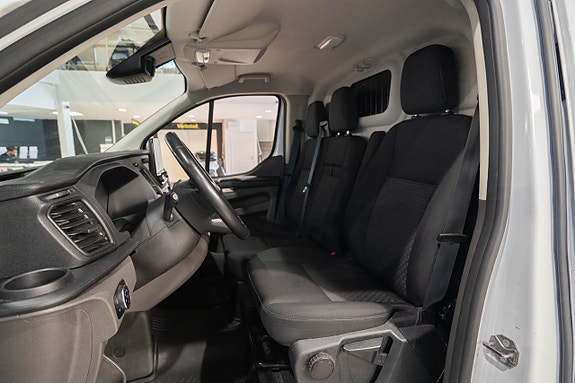 Ford Transit Custom 16 of 20