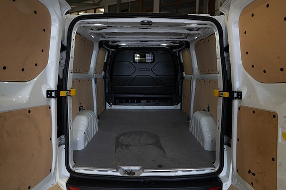 Ford Transit Custom 10 of 20