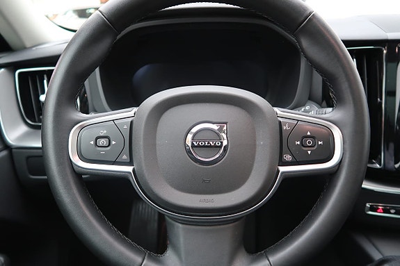 Volvo XC60 10 of 22