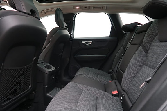 Volvo XC60 5 of 22