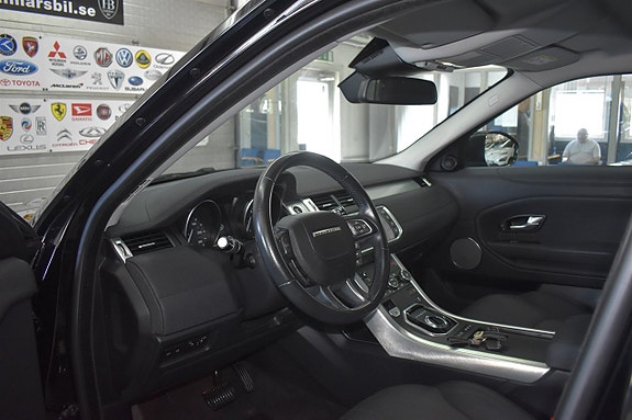 Land Rover Range Rover Evoque 4 of 5
