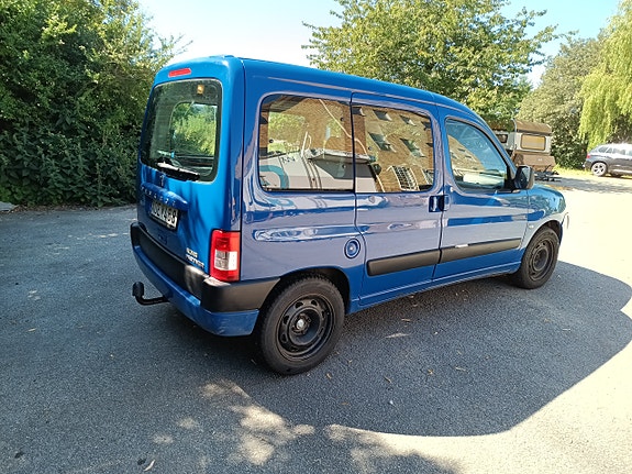 Peugeot Partner 2 of 3