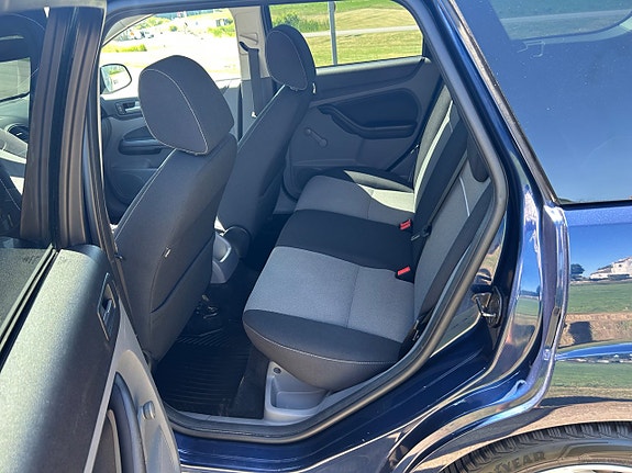Ford Focus 8 of 11