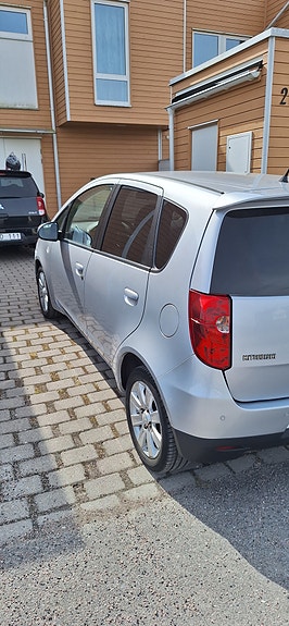 Mitsubishi Colt 3 of 5