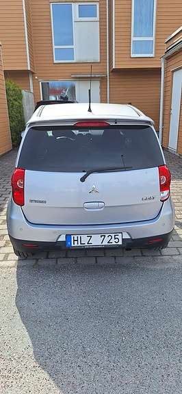 Mitsubishi Colt 2 of 5