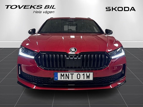 Skoda Superb 2 of 5