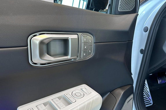 Kia EV4 13 of 24