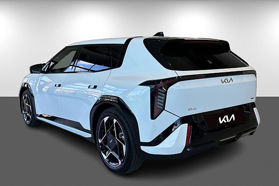 Kia EV4 7 of 24
