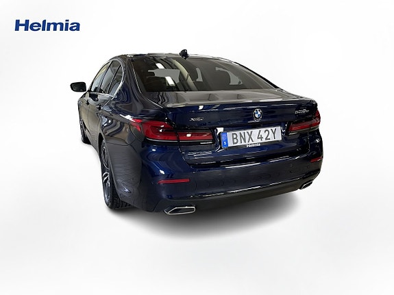 BMW 530e 3 of 5