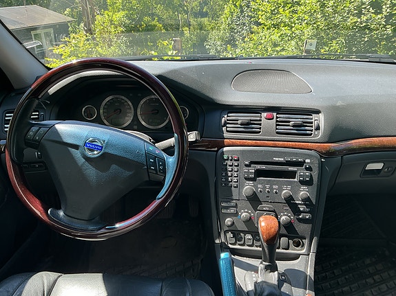 Volvo S80 3 of 5