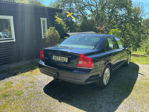 Volvo S80 4 of 5