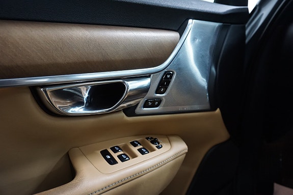 Volvo S90 14 of 30