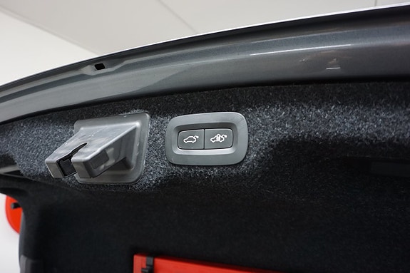 Volvo S90 27 of 30