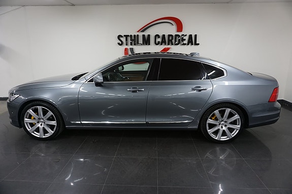 Volvo S90 2 of 5