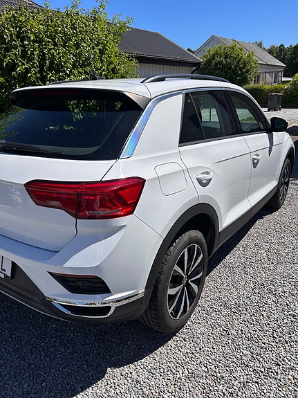 Volkswagen T-Roc 5 of 5