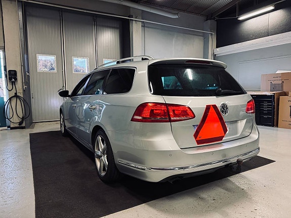 Volkswagen Passat 2.0 TDI Automat 4-M Nybyggd A-Traktor 4 of 9