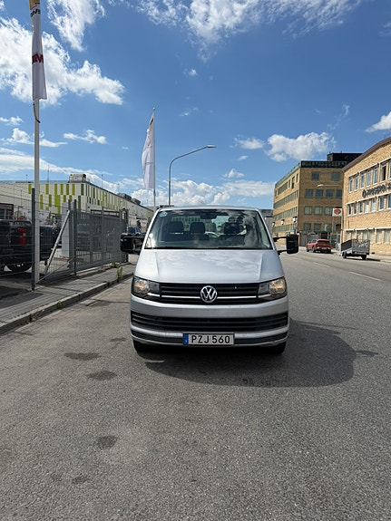 Volkswagen Transporter 3 of 5