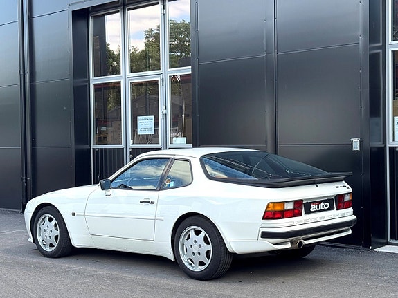 Porsche 944 5 of 5