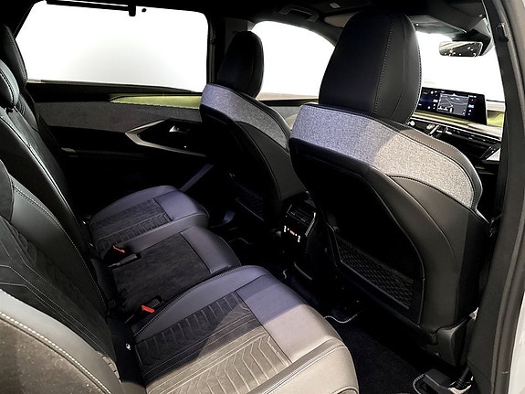 Peugeot 5008 12 of 15
