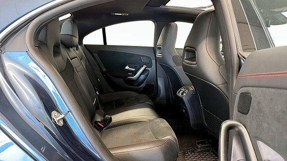 Mercedes-Benz CLA250 e 5 of 5