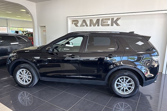 Land Rover Discovery Sport 3 of 5