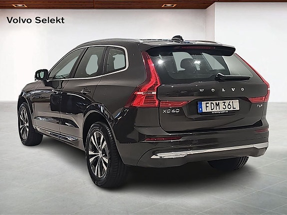 Volvo XC60 2 of 14