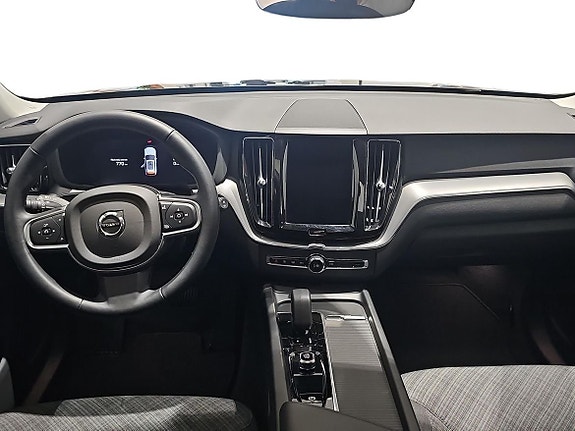 Volvo XC60 5 of 14