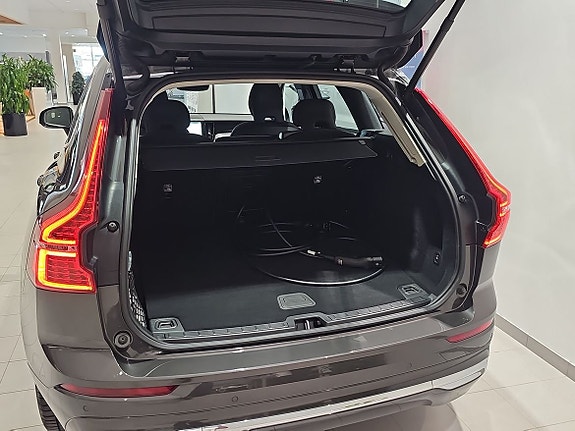 Volvo XC60 13 of 14