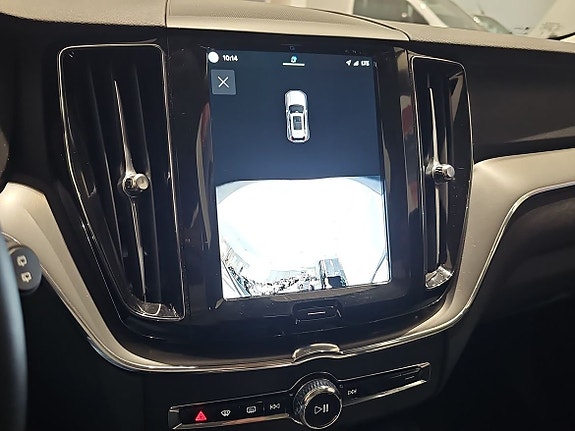Volvo XC60 12 of 14