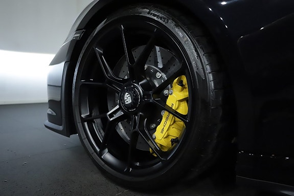 Porsche 911 GT3 9 of 27
