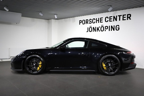 Porsche 911 GT3 2 of 5