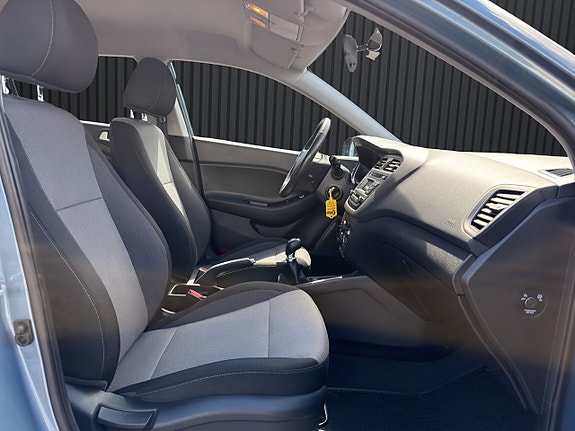 Hyundai i20 12 of 23