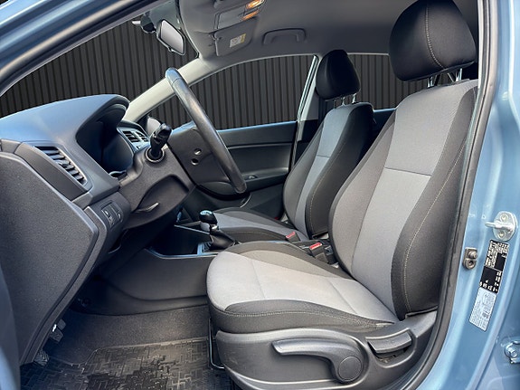 Hyundai i20 10 of 23