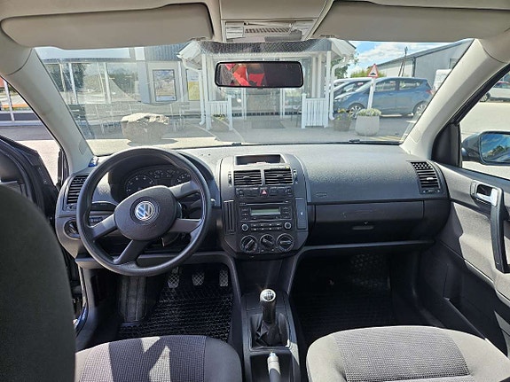 Volkswagen Polo 5 of 5