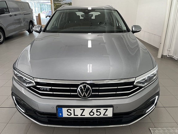 Volkswagen Passat 4 of 5