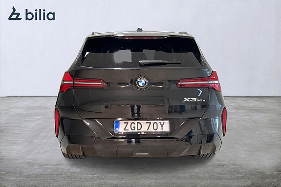 BMW X3 4 of 5