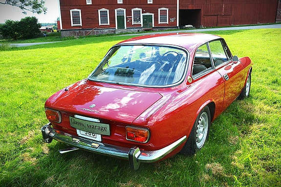 Alfa Romeo 1750 GT 15 of 25